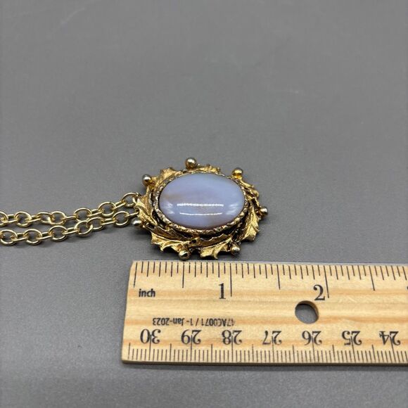 Vintage Blue Chalcedony Agate Cabochon Pendant Necklace Gold Tone Ornate 28" - Picture 7 of 9